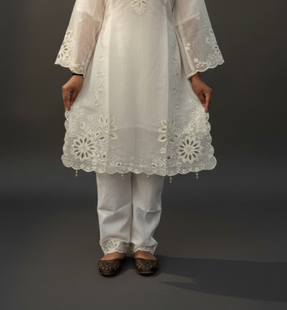 Noir Nazakat Set (white)