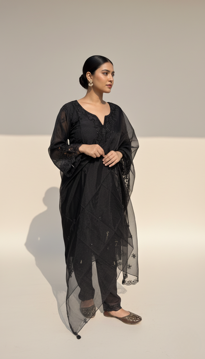 Noir Nazakat Set (black)