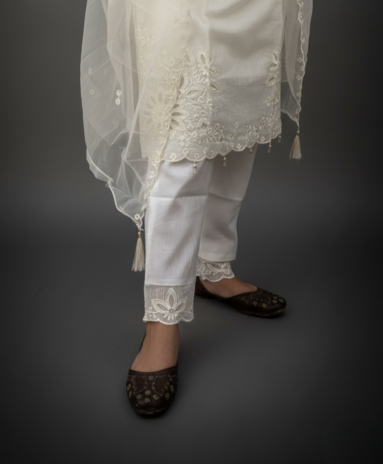 Noir Nazakat Set (white)